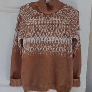 NNT.Warm Cozy Turtleneck Tan And White.Size XS